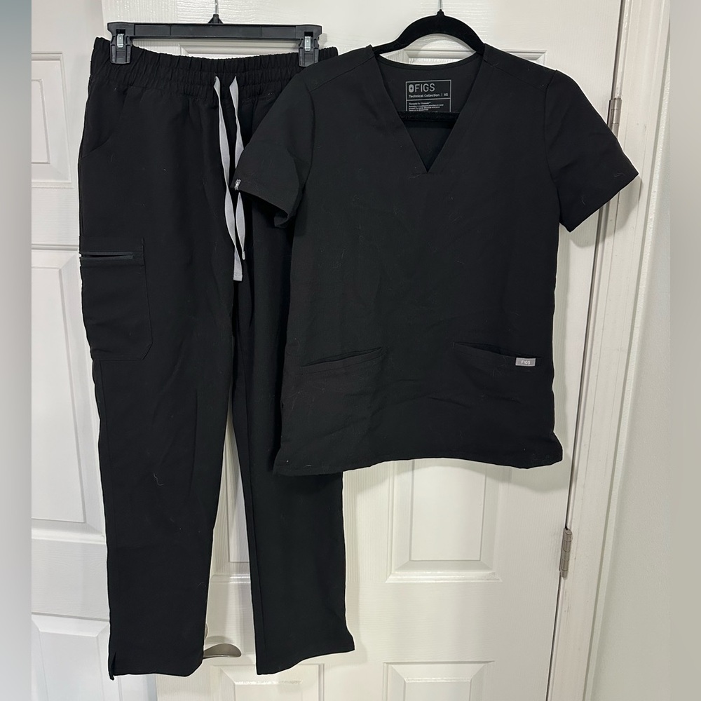 Figs Technical Collection Black Scrub Set